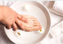 Load image into Gallery viewer, Minty Pleasure 4 oz. Foot Scrub