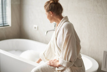 Load image into Gallery viewer, Himalayan Silky Bath Salts